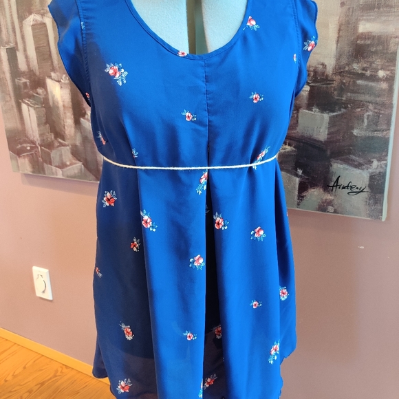 Thyme Maternity blouse - Picture 3 of 9